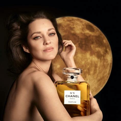 who are the actors in the chanel no 5 advert|Chanel No. 5 Paris TV Spot, 'A Rendez.